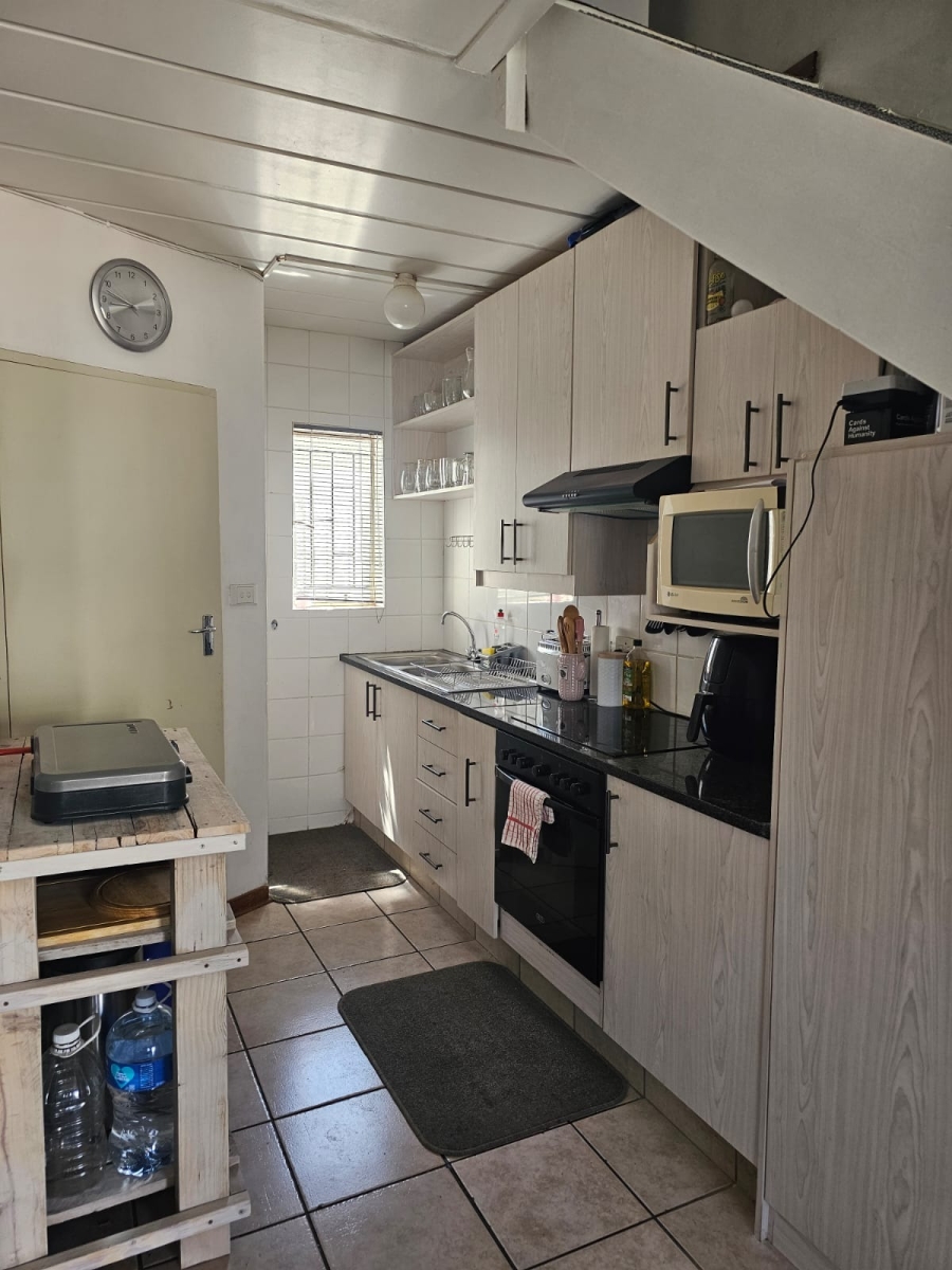 To Let 3 Bedroom Property for Rent in Kannoniers Park North West
